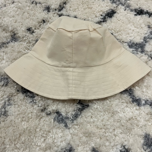 OAK + FORT Accessories - Oak & Fort NWT beige bucket hat